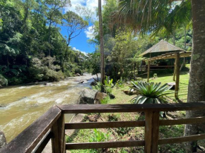 Lumiar chalé colonial lareira deck para beira rio particular e reservado área de lazer pertinho centro do bairro
